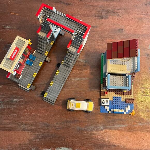 LEGO CREATOR Sea Side Beach House + Train Station INCOMPLETE AND GLUED - Picture 6 of 14